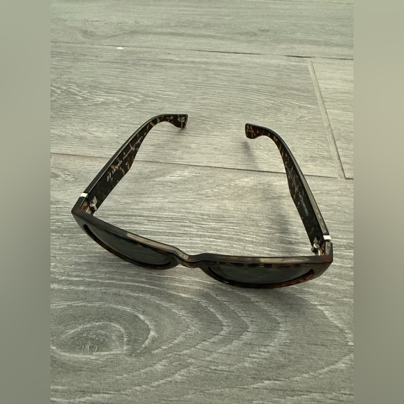Le Specs Tortoiseshell Frame Sunglasses with Green Lenses display picture 2
